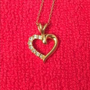 NIB*Gold heart shaped pendant w/ 8 CZ’s